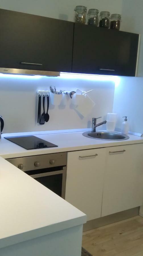 New Studio Apartment Sun With Free Parking Zagreb Exterior foto
