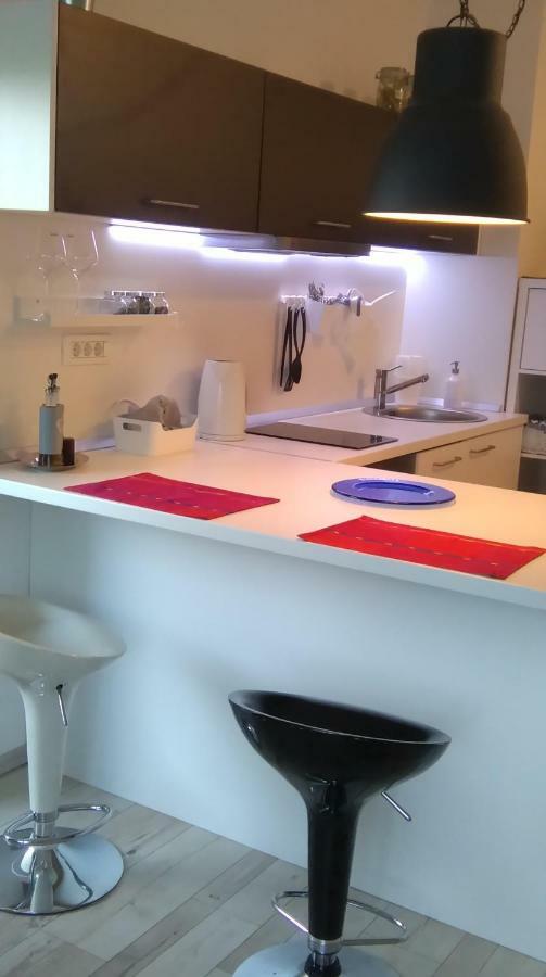 New Studio Apartment Sun With Free Parking Zagreb Exterior foto